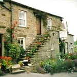 Hazels Roost Bainbridge