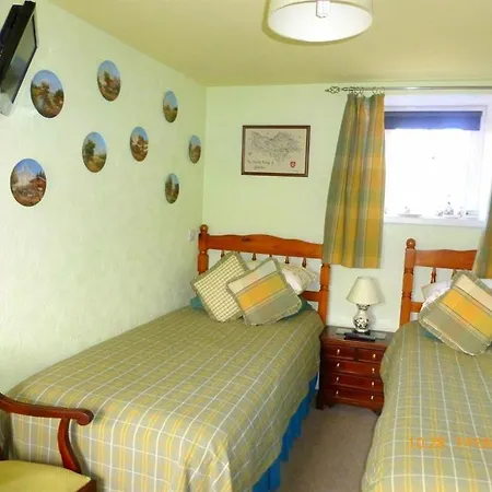 Hazels Roost Bed & Breakfast 3*