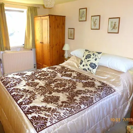 Hazels Roost Bed and breakfast